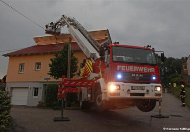 Blitzschlag in Straßham (Foto: Kolli)